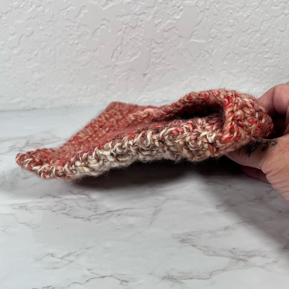 Coral Crochet Wristlet Clutch - Picture 5 of 10